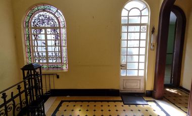 Casa estilo art Deco en esquina