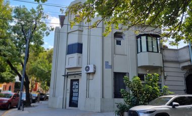 Casa estilo art Deco en esquina