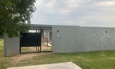 Venta casa Punta Chacra Roldán
