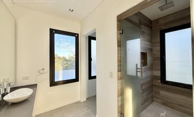 Casa en Alquiler de 6 ambientes en La Reserva Cardales