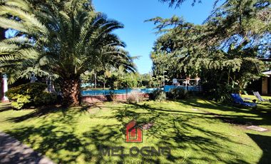 Quinta en Venta con Local Comercial