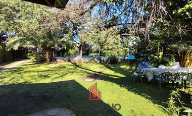 Quinta en Venta con Local Comercial