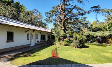 Quinta en Venta con Local Comercial