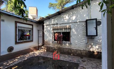 Quinta en Venta con Local Comercial