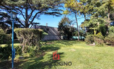 Quinta en Venta con Local Comercial