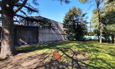Quinta en Venta con Local Comercial