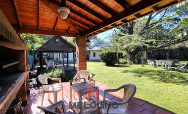 Quinta en Venta con Local Comercial