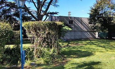 Quinta en Venta con Local Comercial