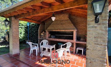 Quinta en Venta con Local Comercial