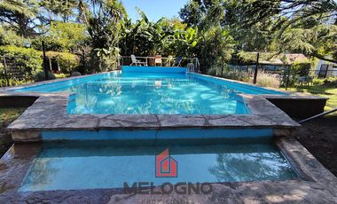 Quinta en Venta con Local Comercial