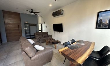 EN VENTA TOWN HOUSE EN PRIVADA 