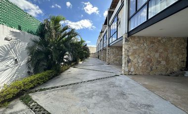 EN VENTA TOWN HOUSE EN PRIVADA 