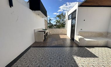 EN VENTA TOWN HOUSE EN PRIVADA 