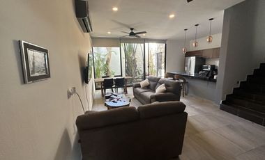 EN VENTA TOWN HOUSE EN PRIVADA 