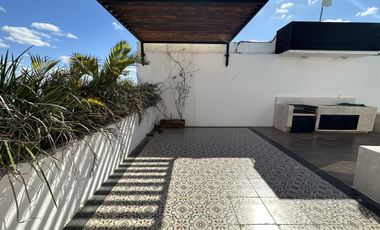 EN VENTA TOWN HOUSE EN PRIVADA 