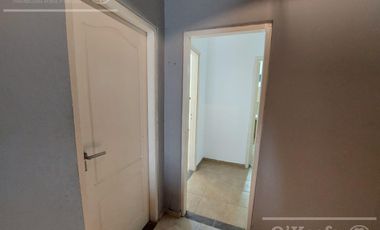 Departamento 2 ambientes en alquiler primer piso por escaler