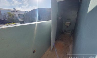 Departamento 2 ambientes en alquiler primer piso por escaler