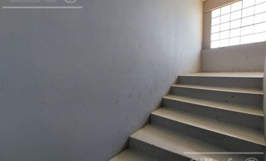 Departamento 2 ambientes en alquiler primer piso por escaler