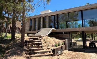 Casa en VENTA en VILLAROBLES, a 15 km de Pinamar !