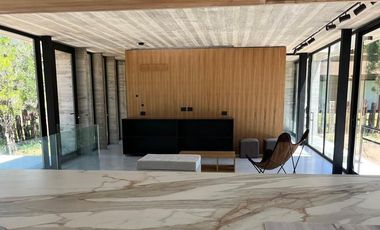 Casa en VENTA en VILLAROBLES, a 15 km de Pinamar !