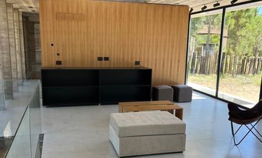 Casa en VENTA en VILLAROBLES, a 15 km de Pinamar !
