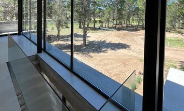 Casa en VENTA en VILLAROBLES, a 15 km de Pinamar !