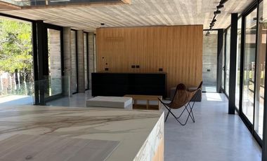 Casa en VENTA en VILLAROBLES, a 15 km de Pinamar !
