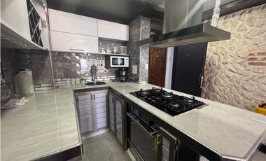 VENDO APARTAMENTO REMODELADO EDIFICIO TOCAHAGUA LAGUITO