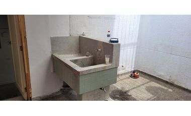 Habitación para estudiantes en Medellín barrio los colores en renta
