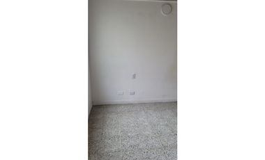 Habitación para estudiantes en Medellín barrio los colores en renta