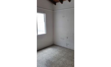 Habitación para estudiantes en Medellín barrio los colores en renta