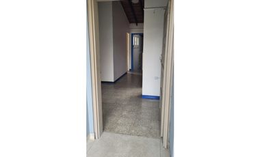 Habitación para estudiantes en Medellín barrio los colores en renta