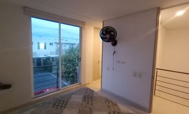 Condominio Cerrado + Clima Soñado = ¡Tu Nueva Casa en Ricaurte!