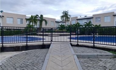 Condominio Cerrado + Clima Soñado = ¡Tu Nueva Casa en Ricaurte!