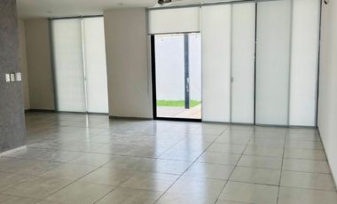 Casa en  Venta, con Paneles solares, de 3 hab. Temozón Norte.