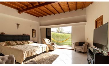 VENTA DE CASA CAMPESTRE EN SABANETA LA DOCTORA RANGO 15