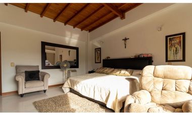 VENTA DE CASA CAMPESTRE EN SABANETA LA DOCTORA RANGO 15