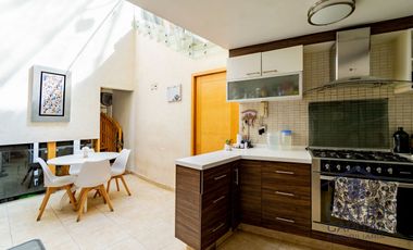 Venta de Casa en Bosque Esmeralda, Atizapán