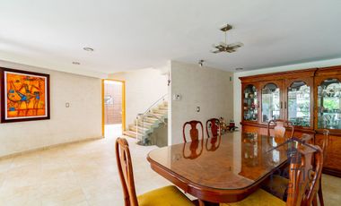 Venta de Casa en Bosque Esmeralda, Atizapán