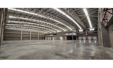 Bodega en Arriendo 3.600 M2 Auto Medellín