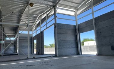 Naves en renta desde 2,500m2 en parque zona Guadalupe