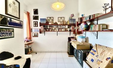 VENTA CASA CON PATIO EN AHUEHUETES