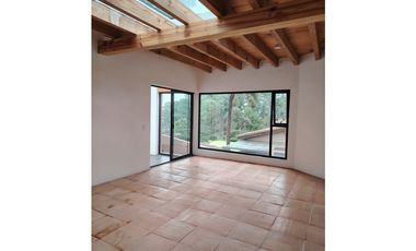 CASA EN RENTA DENTRO DE RESIDENCIAL EN AVNDARO VALLE DE BRAVO