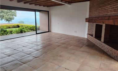 CASA EN RENTA DENTRO DE RESIDENCIAL EN AVNDARO VALLE DE BRAVO