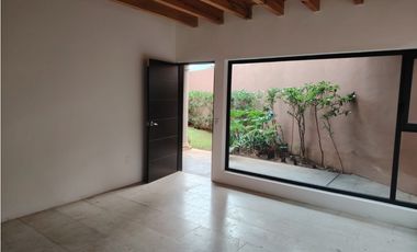 CASA EN RENTA DENTRO DE RESIDENCIAL EN AVNDARO VALLE DE BRAVO