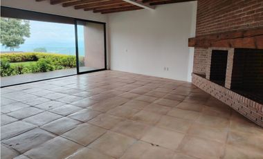 CASA EN RENTA DENTRO DE RESIDENCIAL EN AVNDARO VALLE DE BRAVO