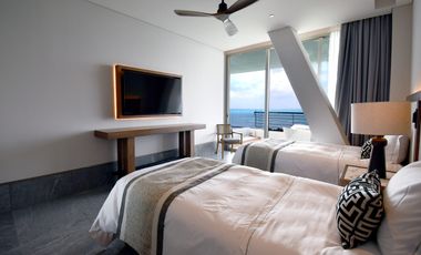 RESIDENCIA PRIVADA FRENTE AL MAR CARIBE – ELEGANCIA TOTAL EN CADA DETALLE