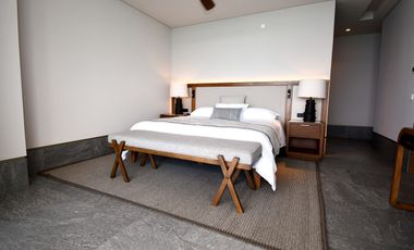 RESIDENCIA PRIVADA FRENTE AL MAR CARIBE – ELEGANCIA TOTAL EN CADA DETALLE