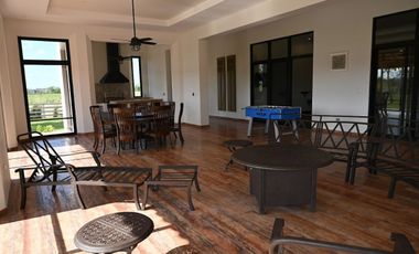 Rancho integral en venta con planta de alimentos y equipamiento de primera
