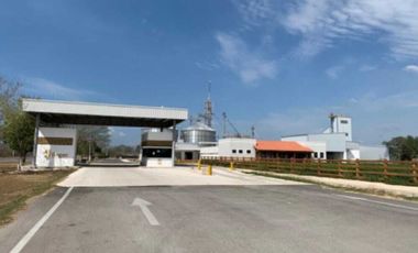 Rancho integral en venta con planta de alimentos y equipamiento de primera